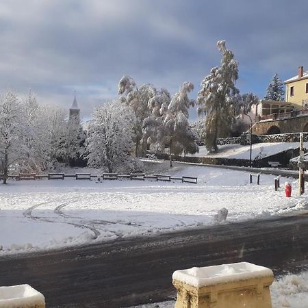 Hotel Gites Des Touristes Vollore-Montagne Esterno foto