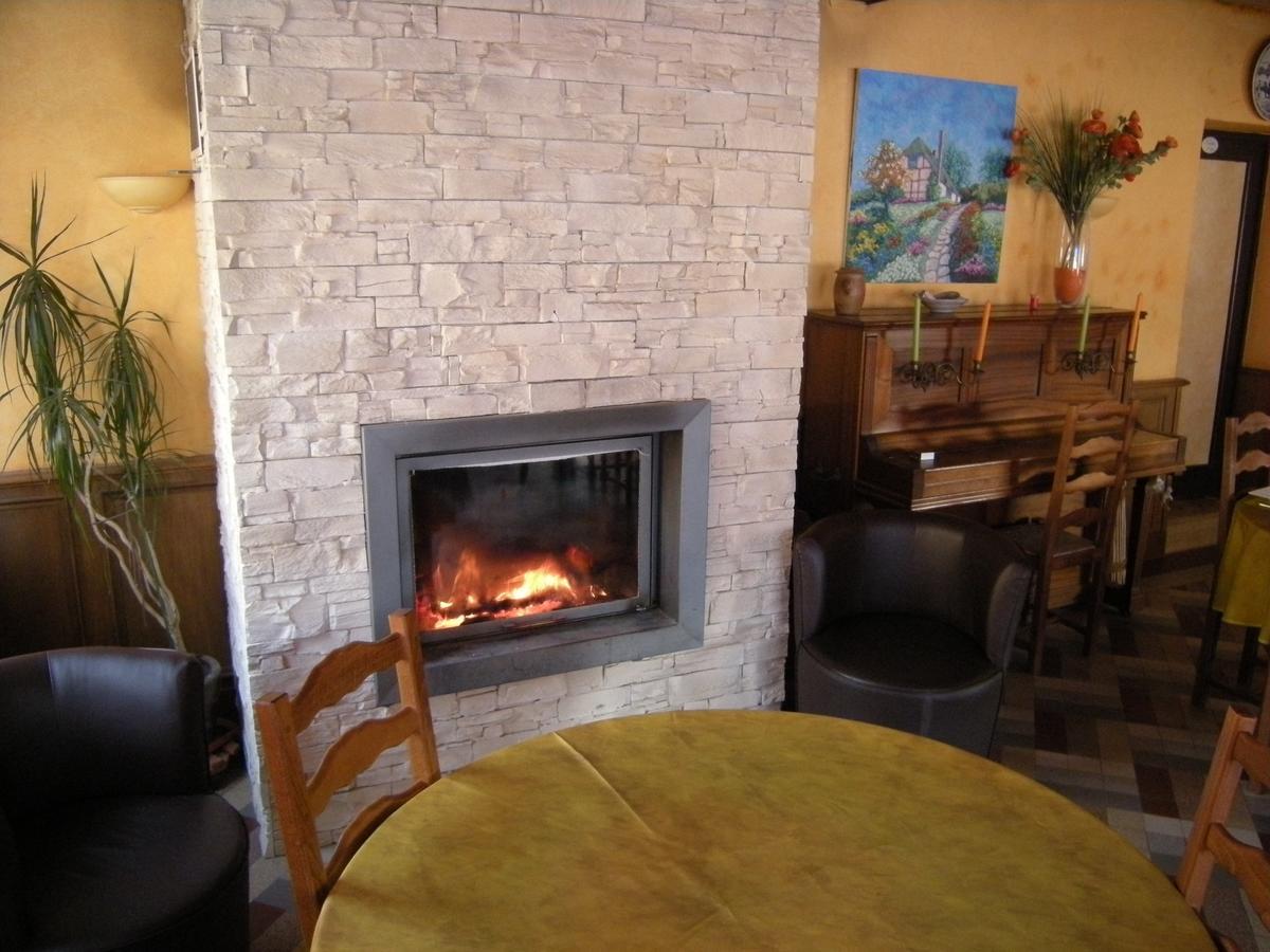 Hotel Gites Des Touristes Vollore-Montagne Esterno foto